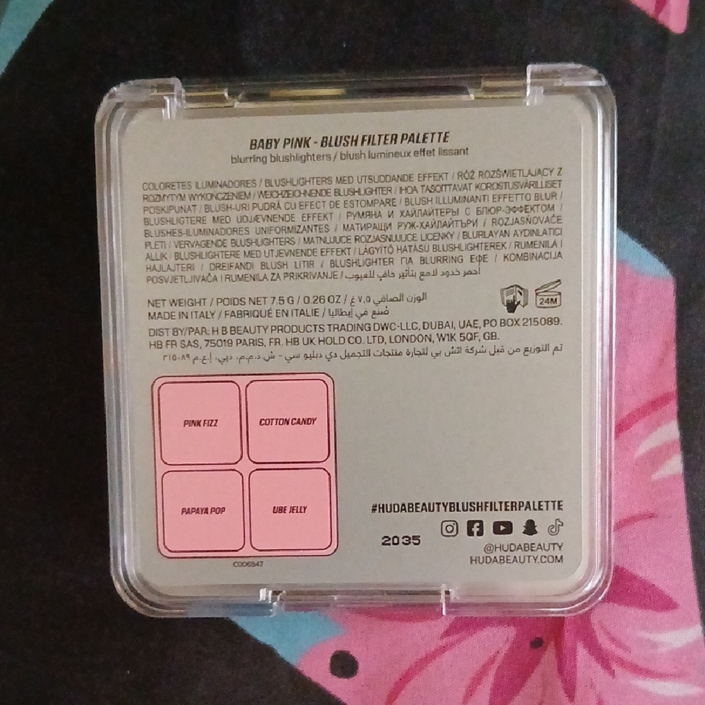 HUDA BEAUTY Baby Pink Blush Filter Palette - Pink Shades